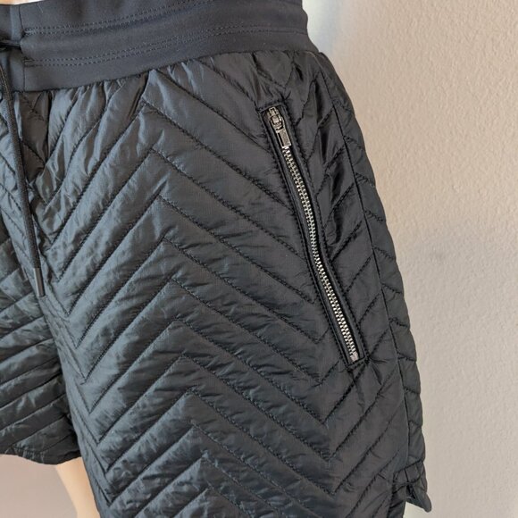 Athleta Quilted Shorts Women's Size 6 Black Apres Ski Drawstring Waist - Picture 10 of 15